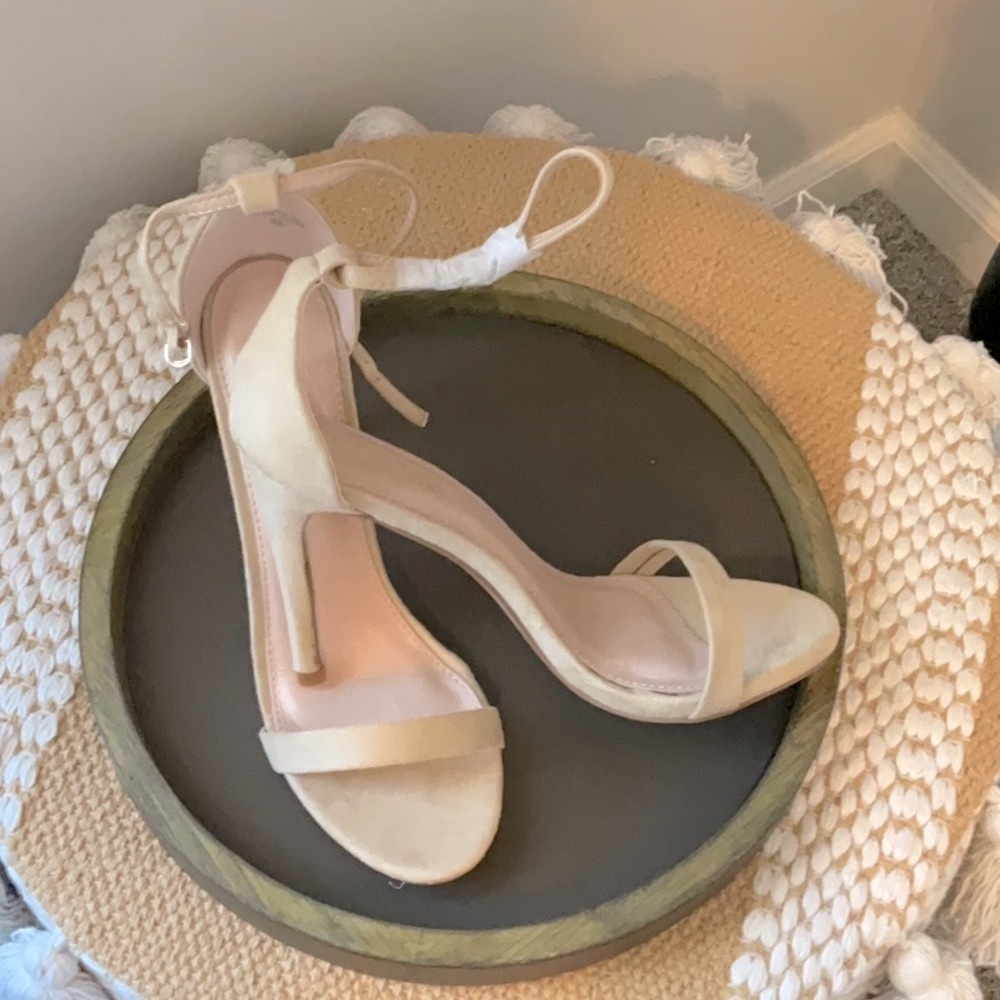 Bella Marie Suede Open Toe Heels NIB. They’re in soft nude/beige Size 8.5, NEW!!